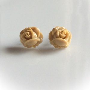 CLEAR OUT💎 2/$6 or 4/$10 Handmade Resin Rose Earrings (Cappuccino)